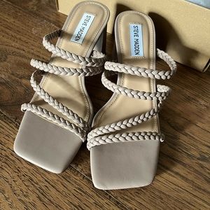 Steve Madden BRAND NEW Taupe Sandal Heels